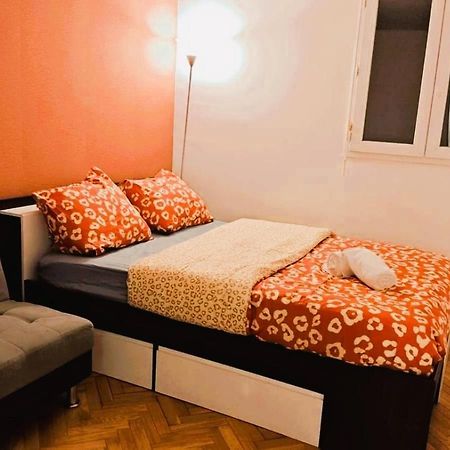 Mini-Studio Avec Kitchenette Ou Chambre Confort Avec Frigo Et Tv - Parking En Option Sur Resa ! ชาวิลล์ ภายนอก รูปภาพ